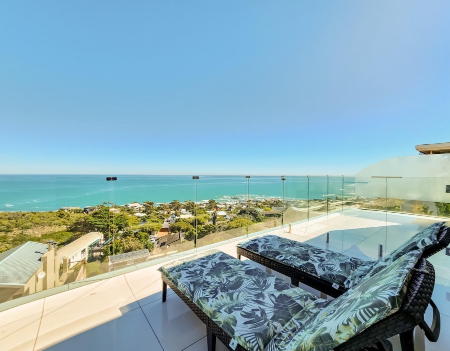 11 Bedroom Property for Sale in Camps Bay Western Cape